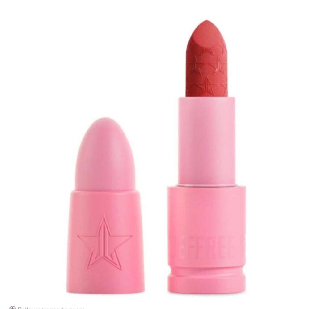 Jeffree Star Red and Pink Makeup